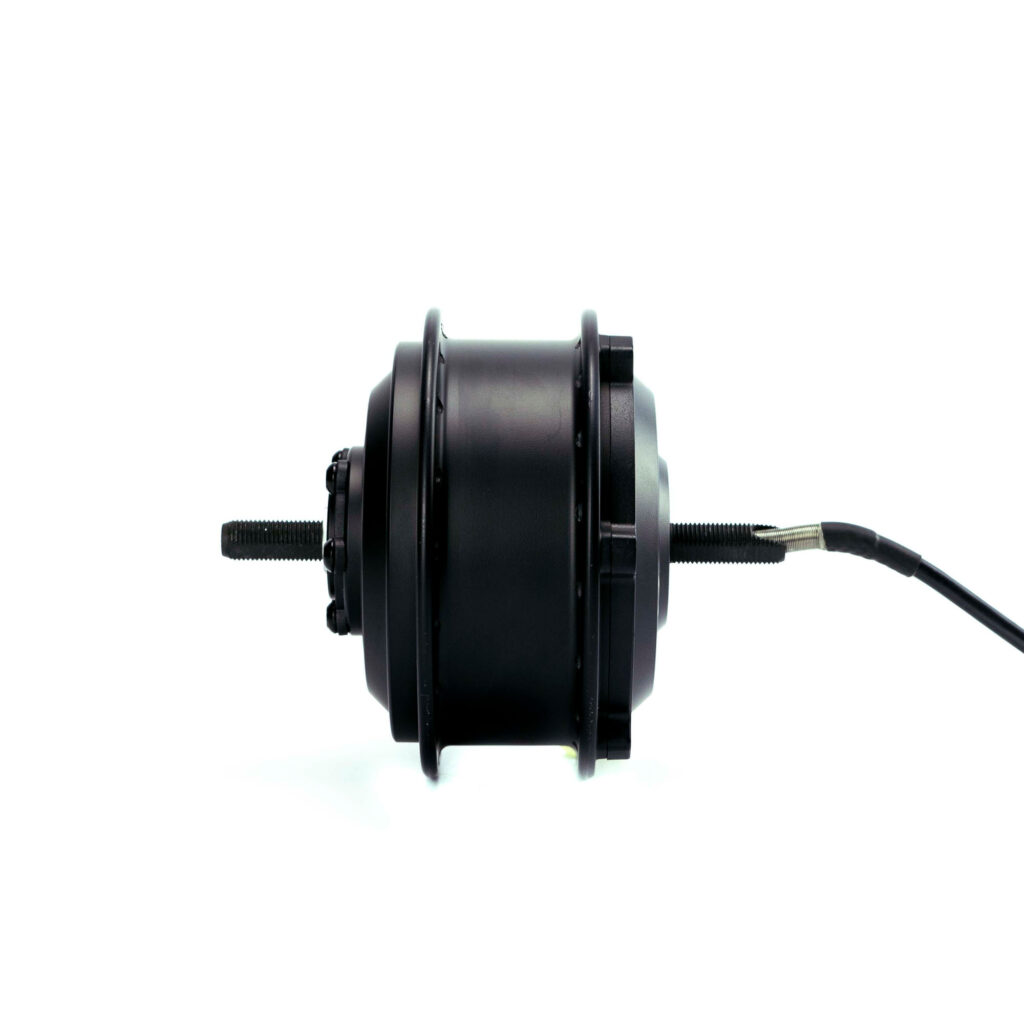 Silnik 250W Mxus XF07 montaż w przednim kole